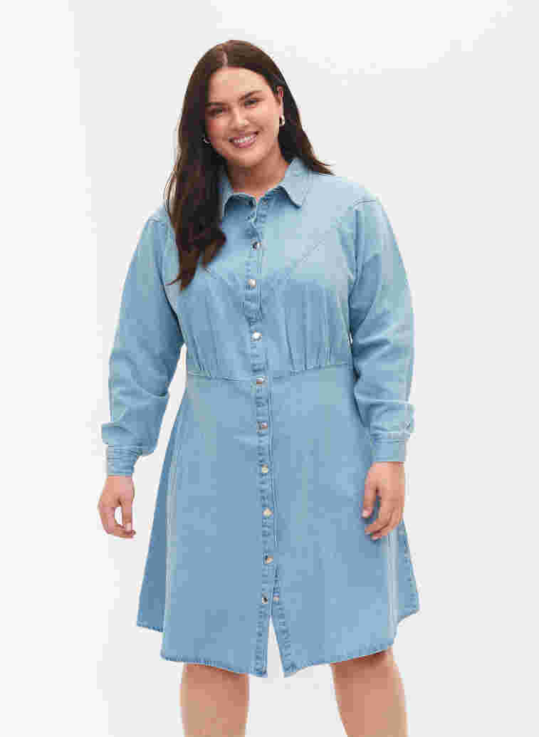Denimkjole med knapper og lange ermer, Light blue denim, Model