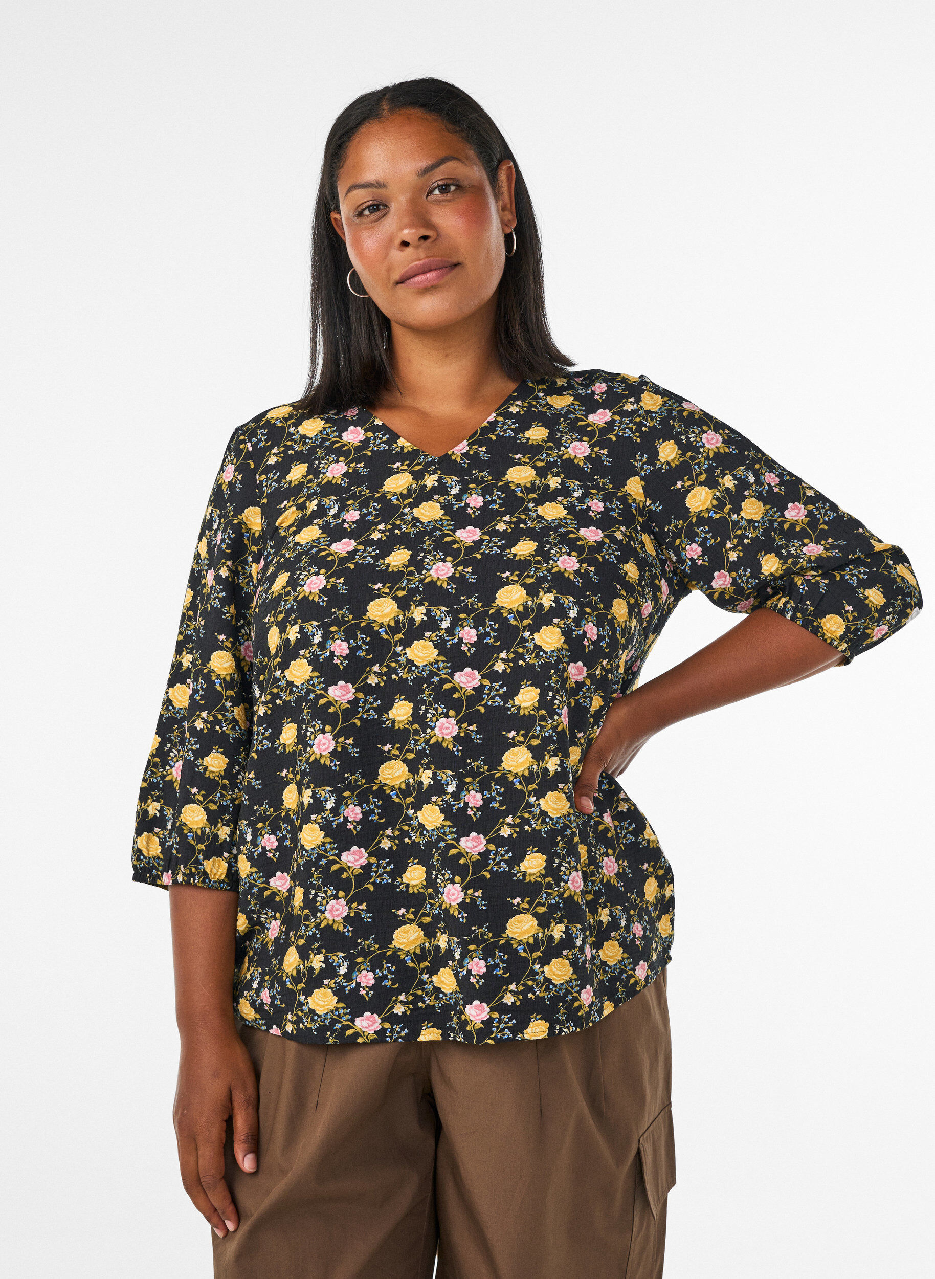 ZizziM&oslash;nstret viskosebluse med 3/4-ermer, Svart, Model image number 0