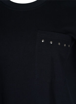 Lang T-skjorte i bomull med brystlomme med nagler, Black, Packshot image number 2