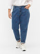 Mille mom-fit jeans med broderi, Blå, Model image number 2