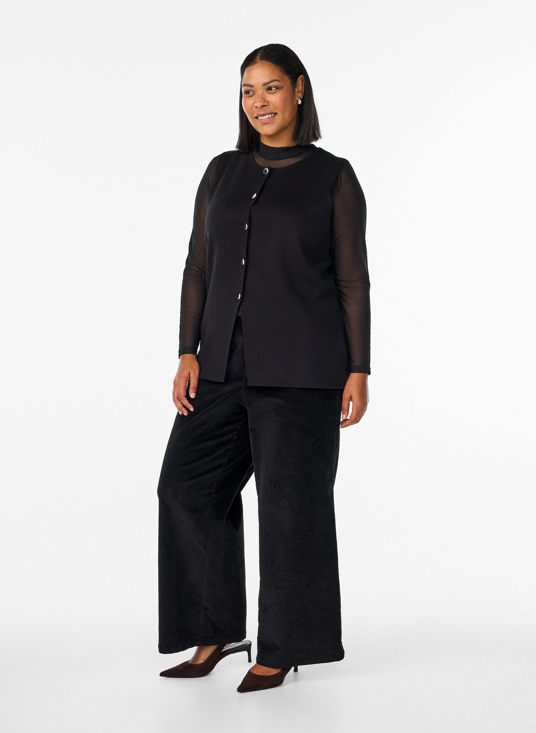 ZizziErmel&oslash;s strikkevest med dekorative knapper, Svart, Model image number 1