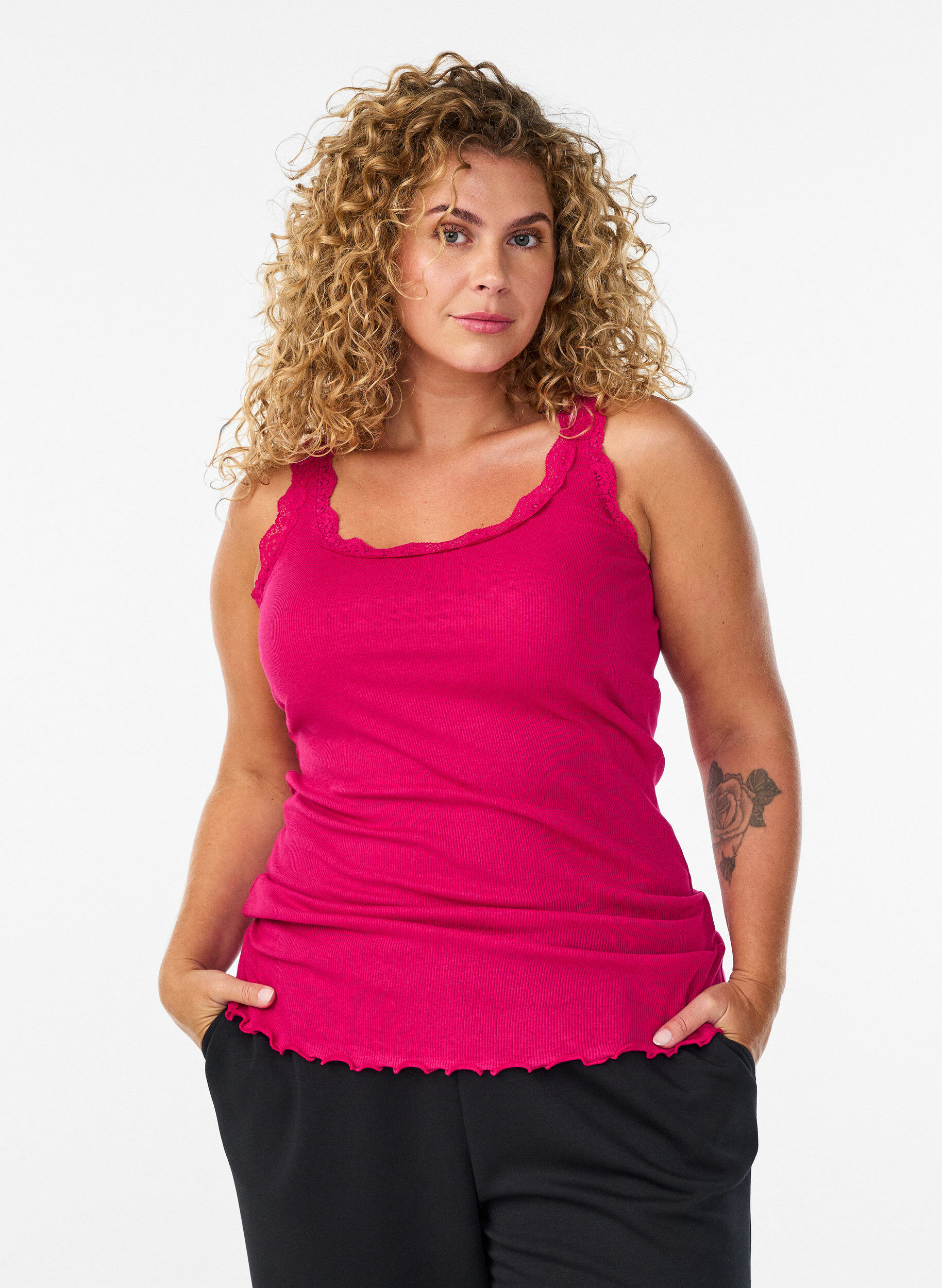 ZizziTopp med blondekant, Rosa, Model image number 0