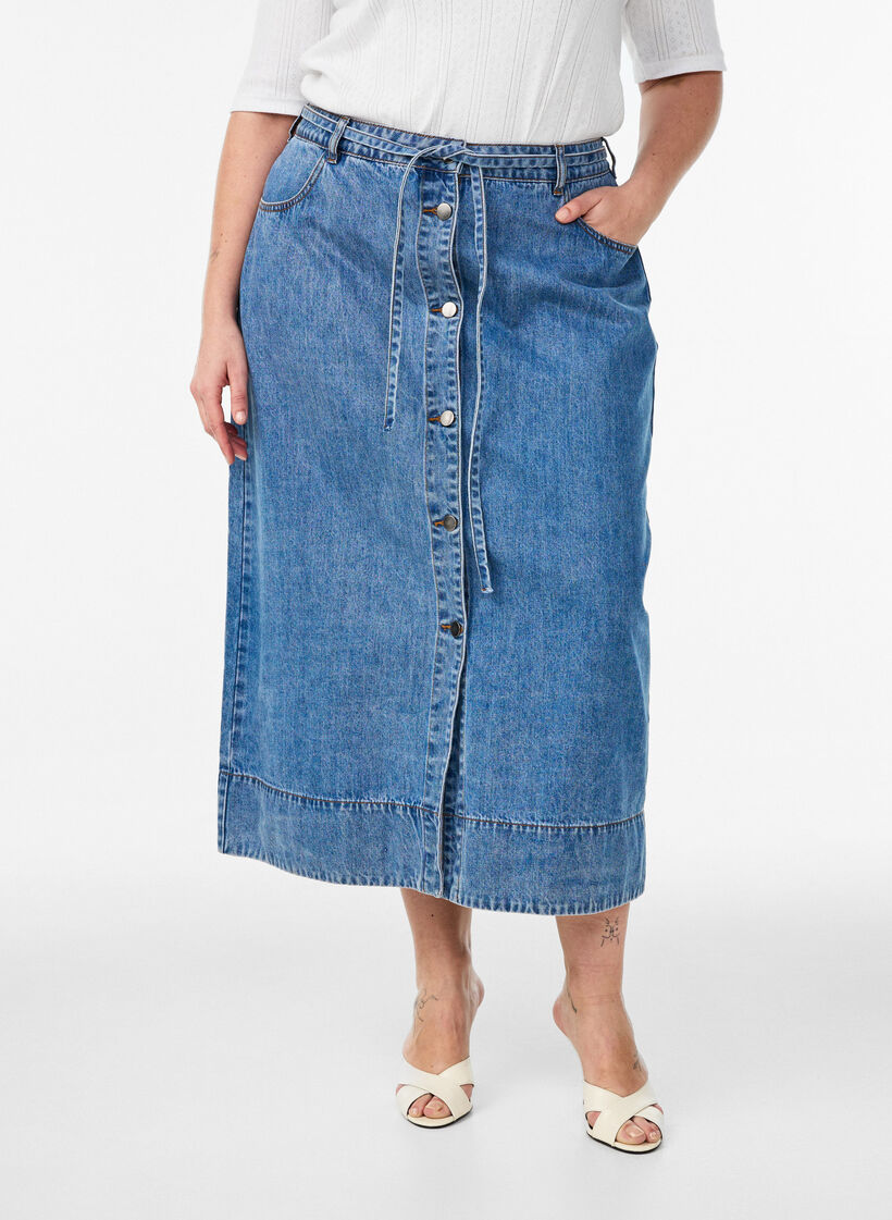 Langt denimskj&oslash;rt med knapper og knytebelte, Bl&aring;, Model image number 2