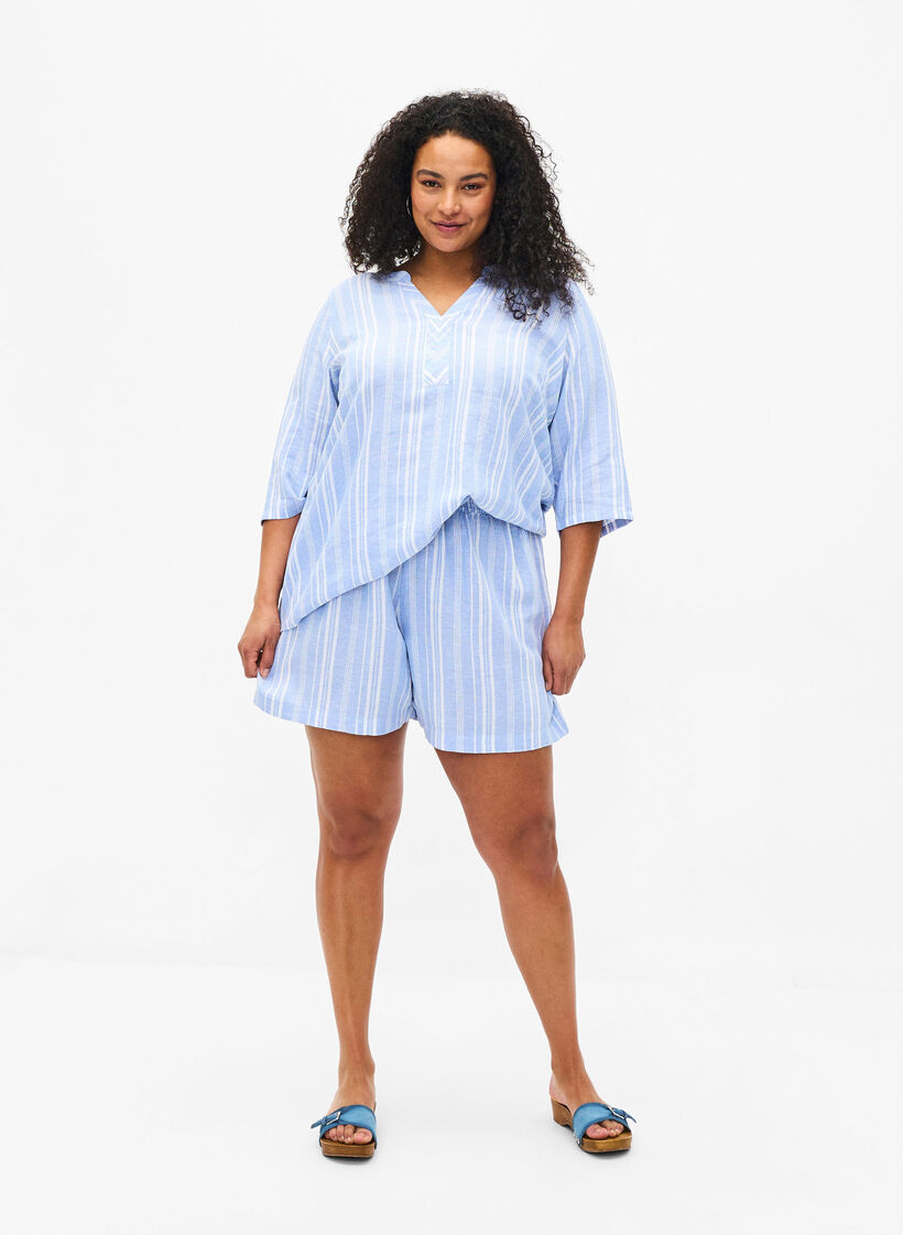 Stripete bluse i lin- og viskoseblandet kvalitet, Blå, Model image number 1