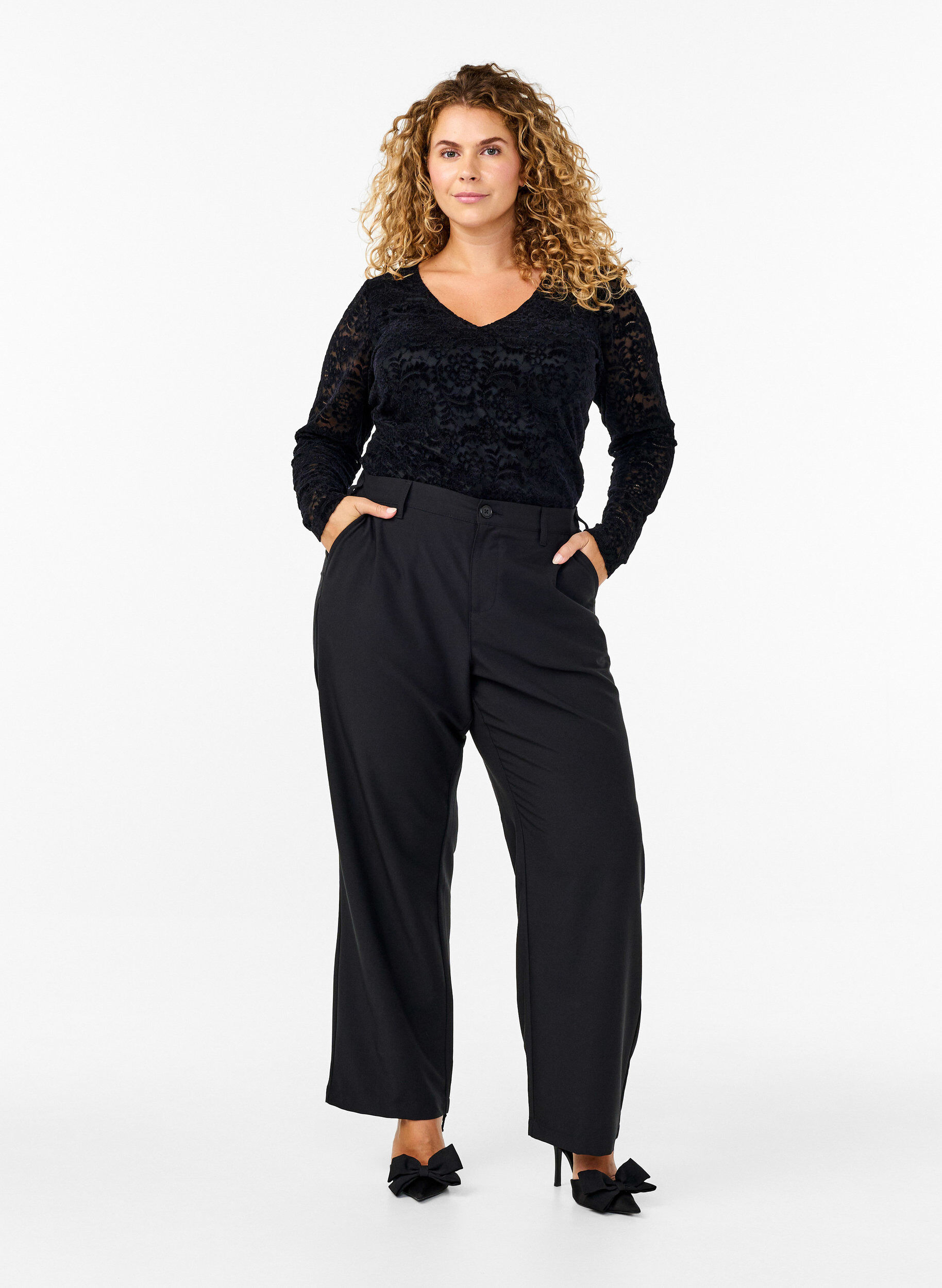 Zizzi Body med blonder og lange ermer, Black, Model image number 2