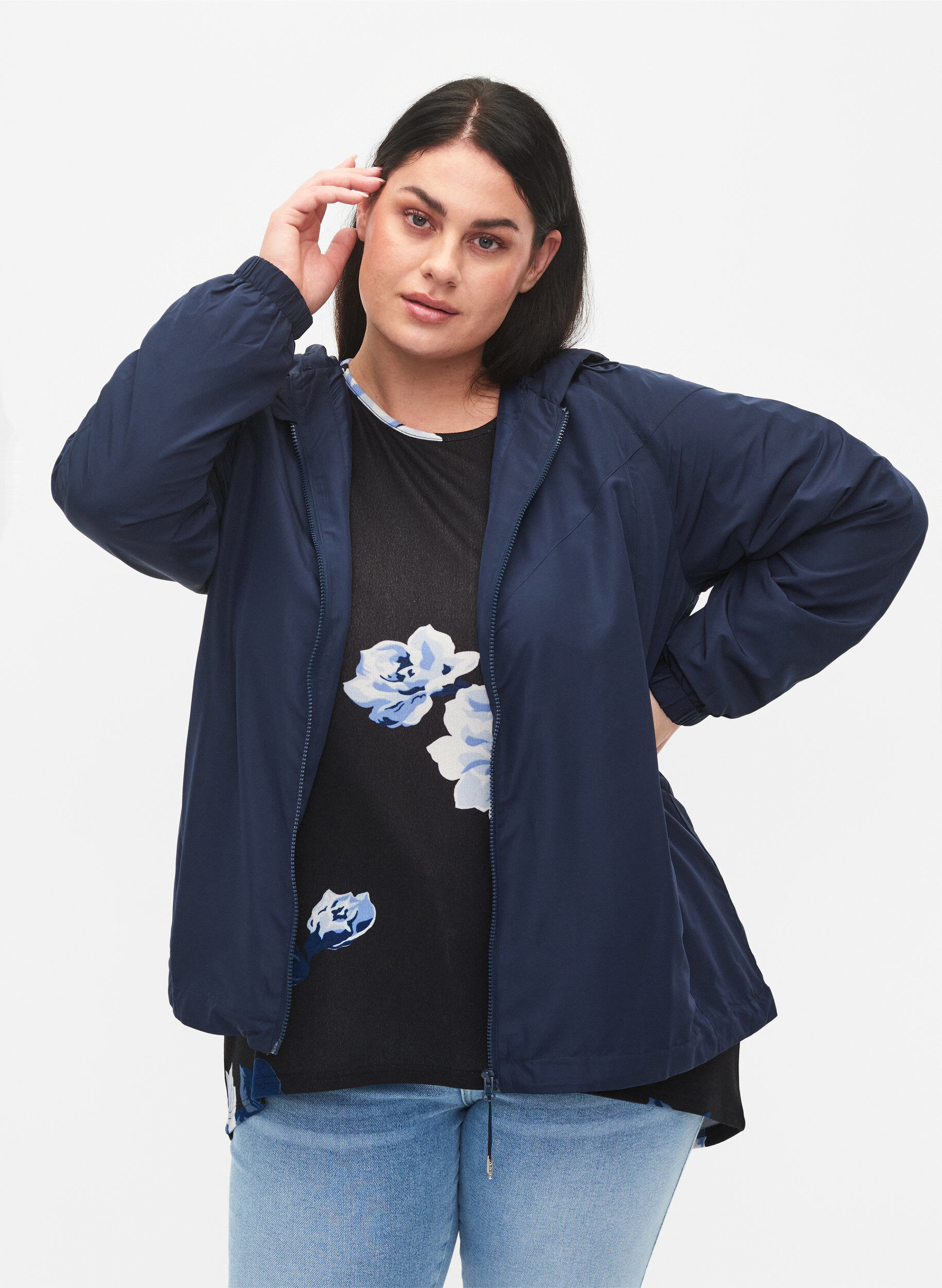 Zizzi Kort jakke med hette og justerbar bunn, Navy Blazer, Model image number 0