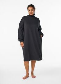 Turtleneck kjole i A-linjefasong, Svart Turtleneck kjole i A-linjefasong, Svart, Model