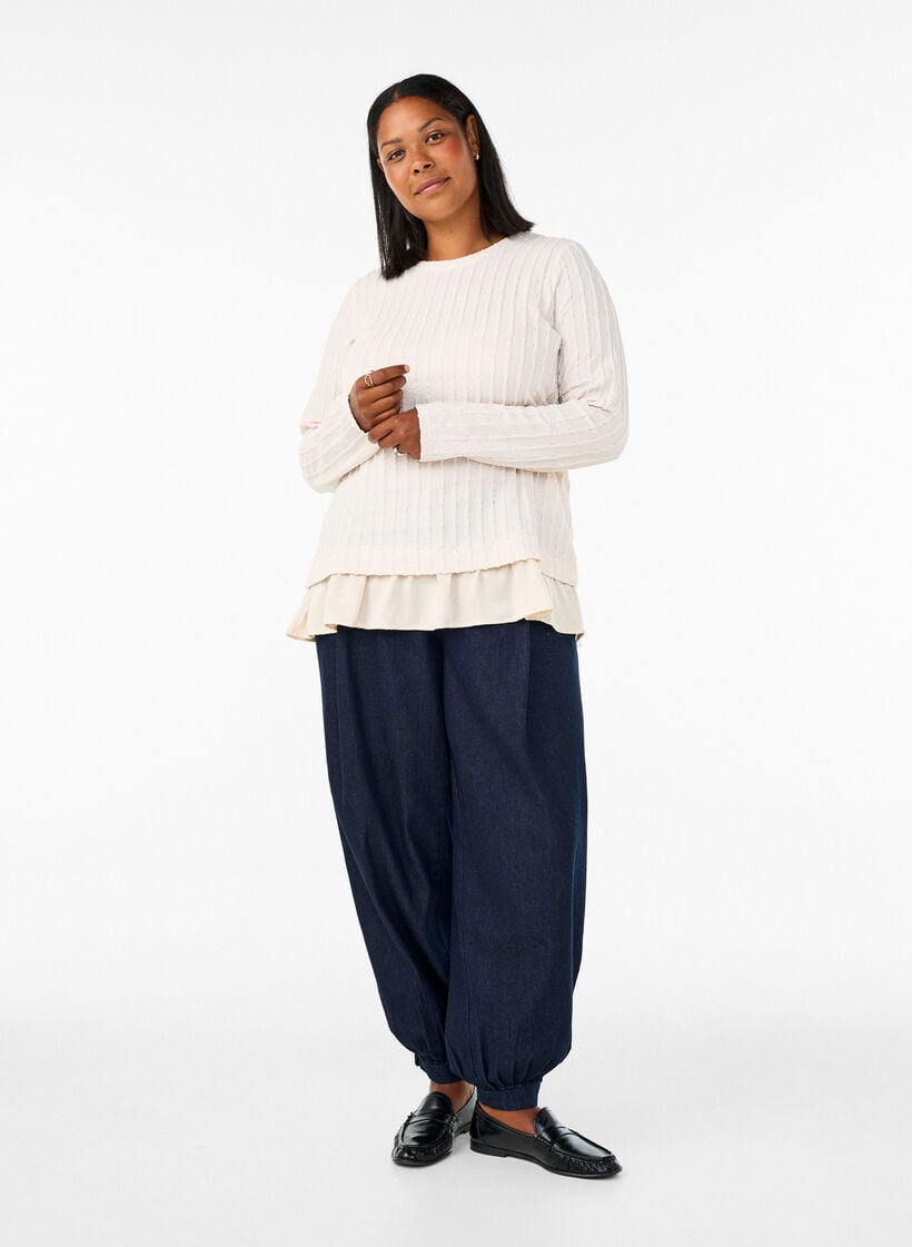 Bluse med struktur og volangkant, Vanilje, Model image number 1