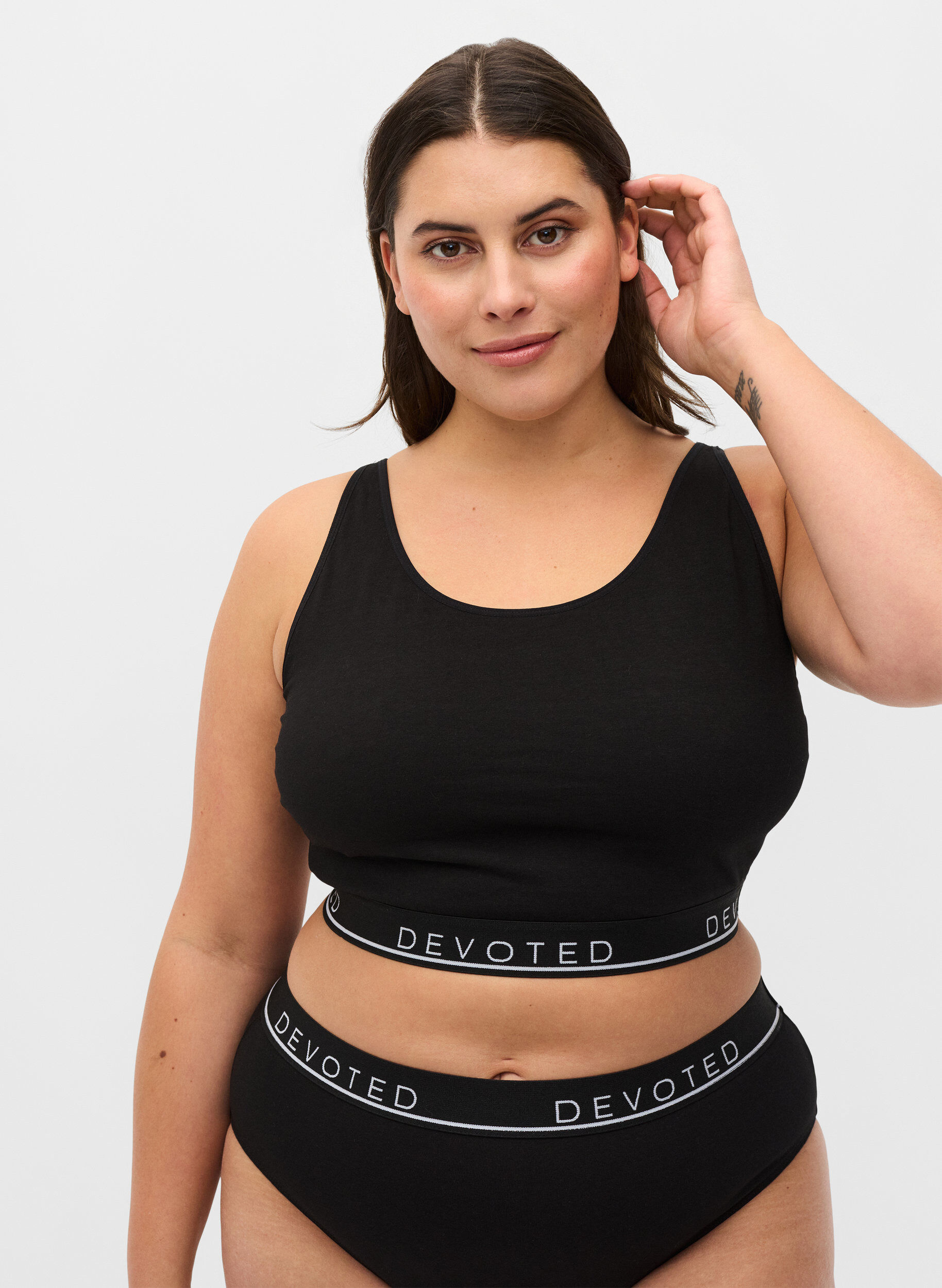 Zizzi BH med justerbare stropper i bomull, Svart, Model image number 0