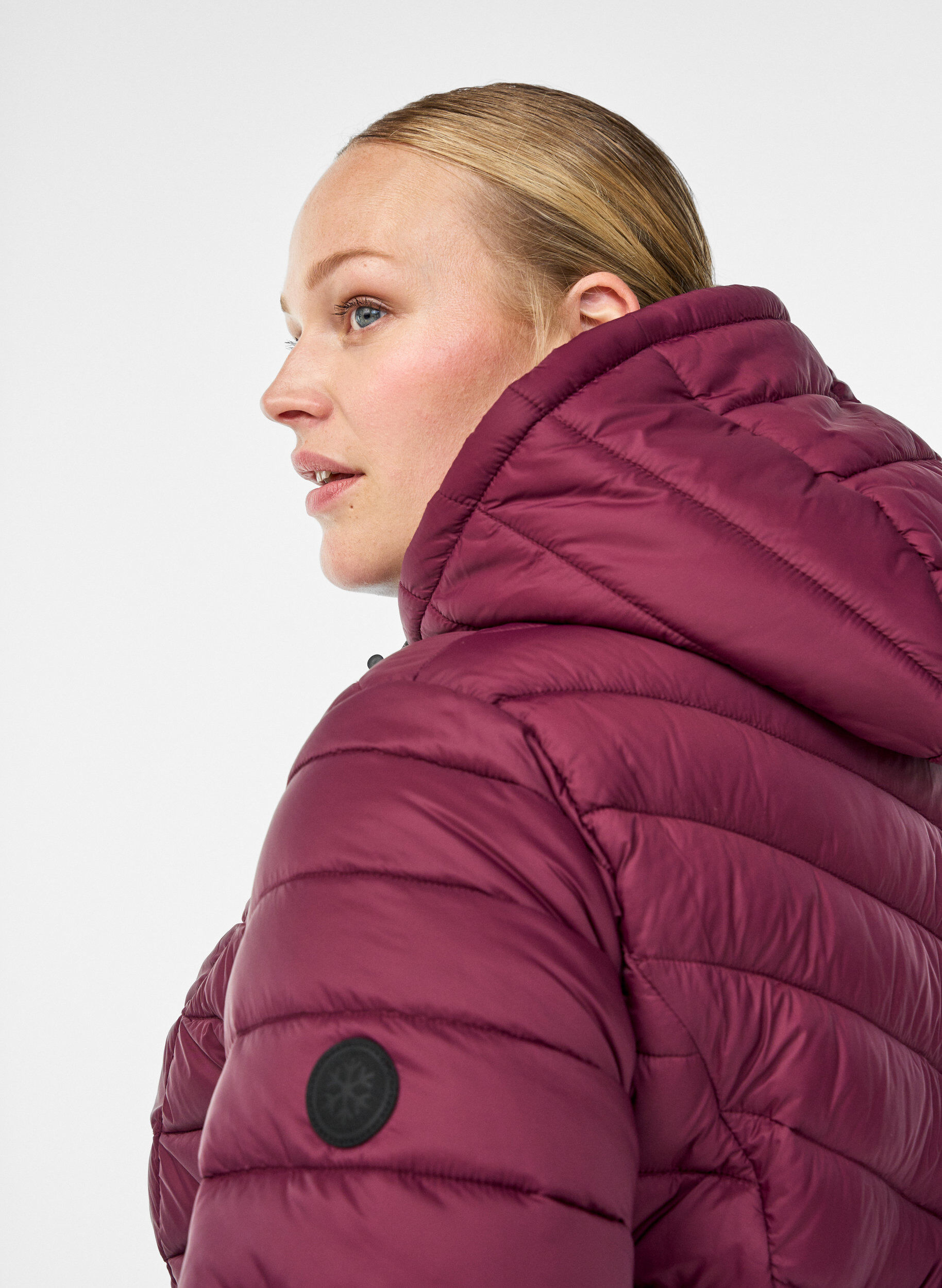 ZizziLett jakke med hette, M&oslash;rk Bordeaux, Model image number 3