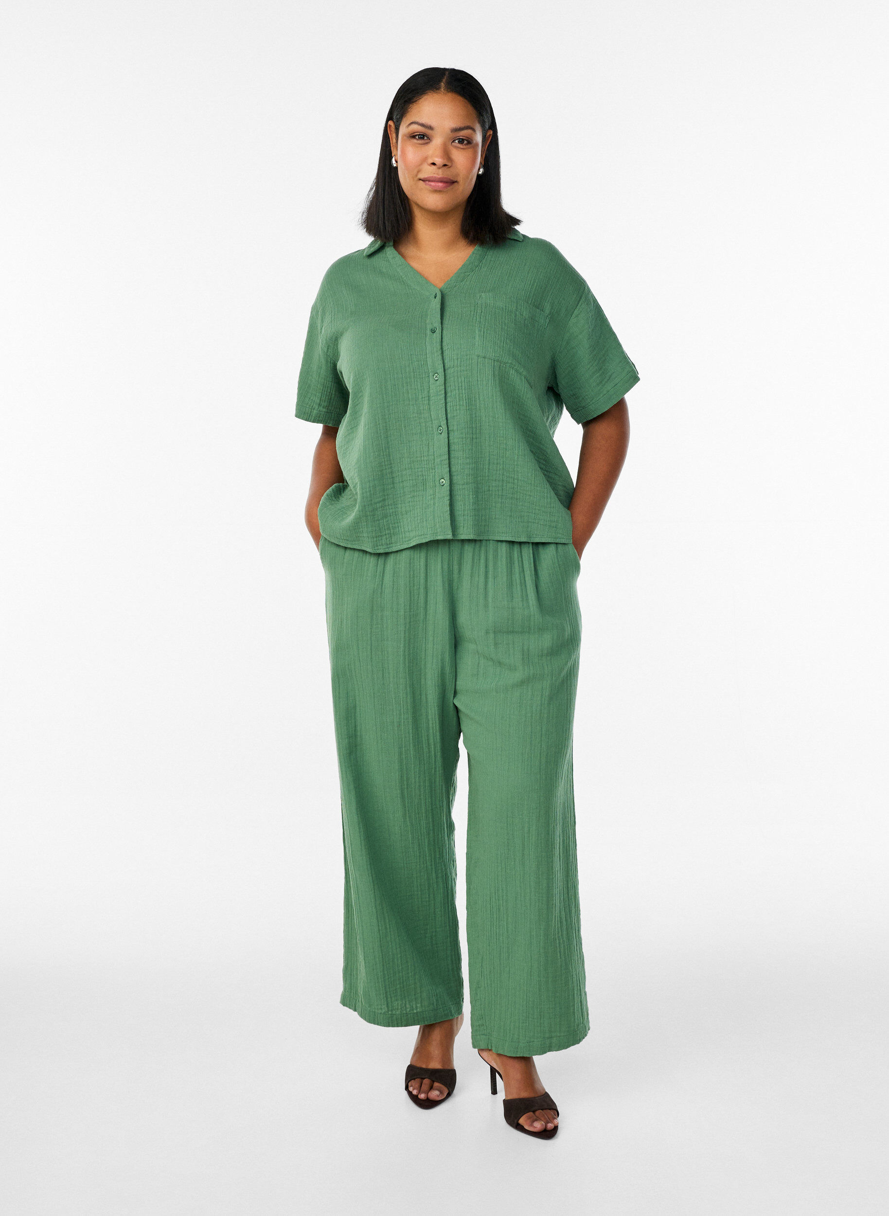 ZizziBluse i bomullsmusselin med korte ermer, Gr&oslash;nn, Model image number 1