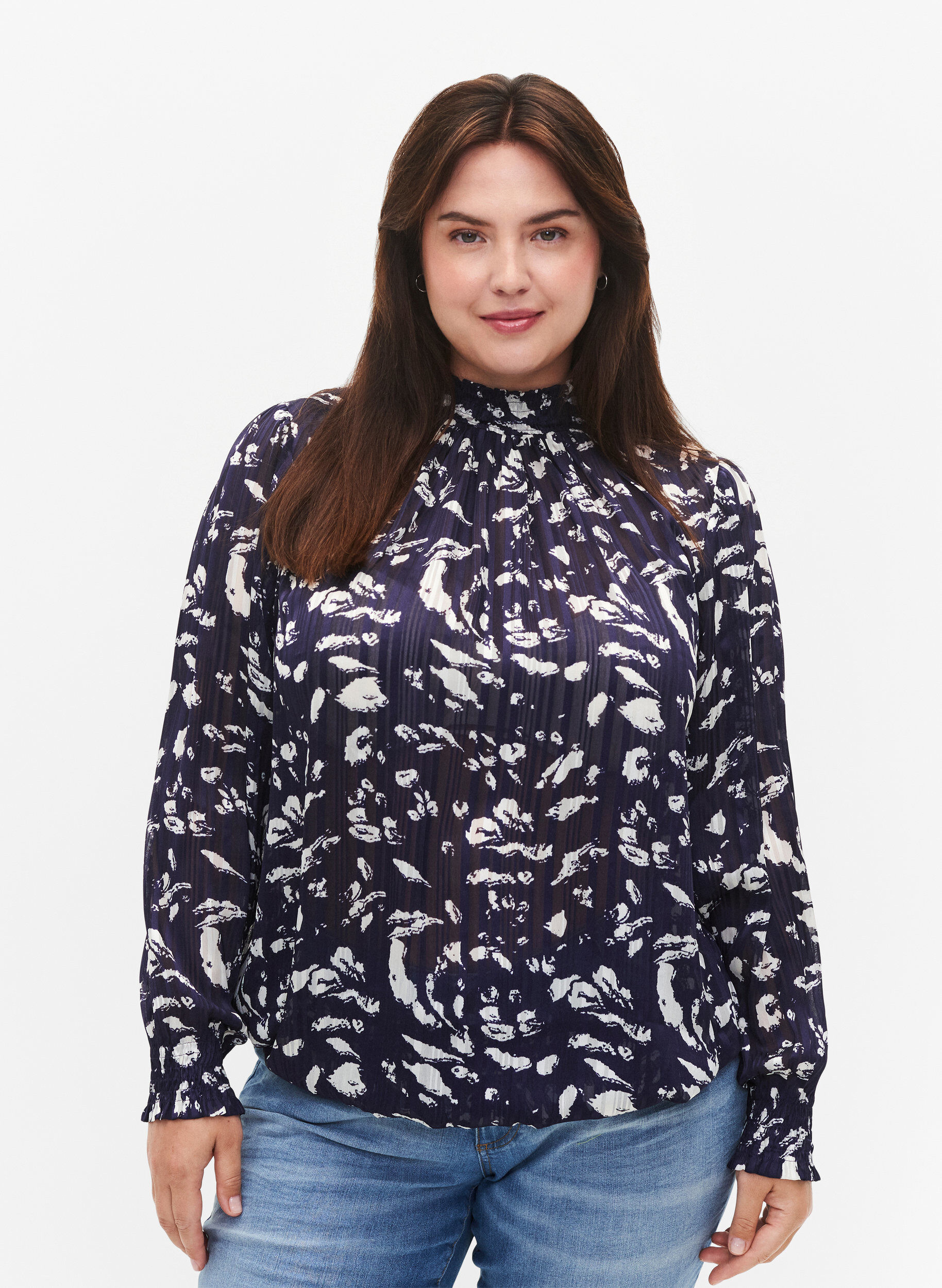 Zizzi M&oslash;nstrete bluse med smock, Blue Leaf AOP, Model image number 0