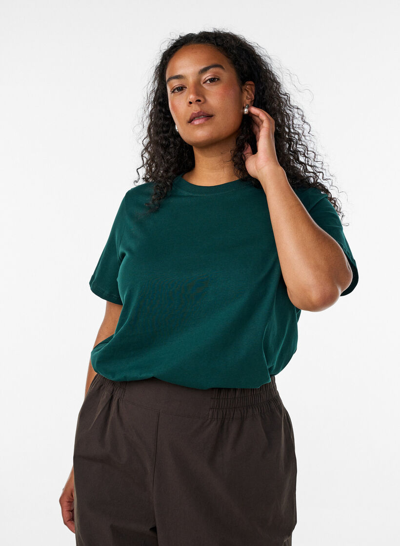 Basic T-skjorte i bomull med rund hals, Gr&oslash;nn, Model image number 0