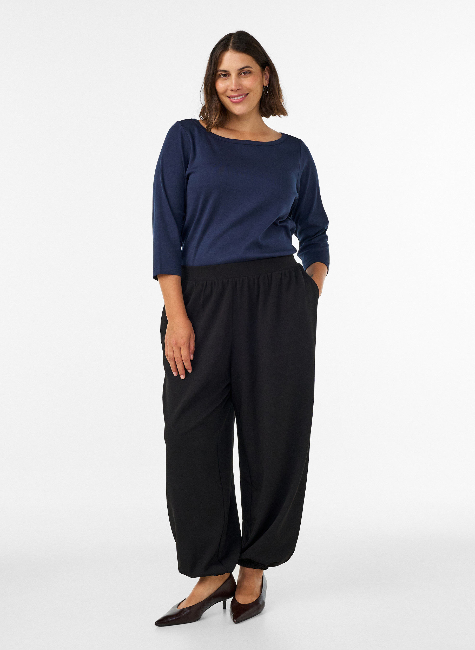ZizziBasis-T-skjorte med b&aring;thals og 3/4-ermer, Bl&aring;, Model image number 1