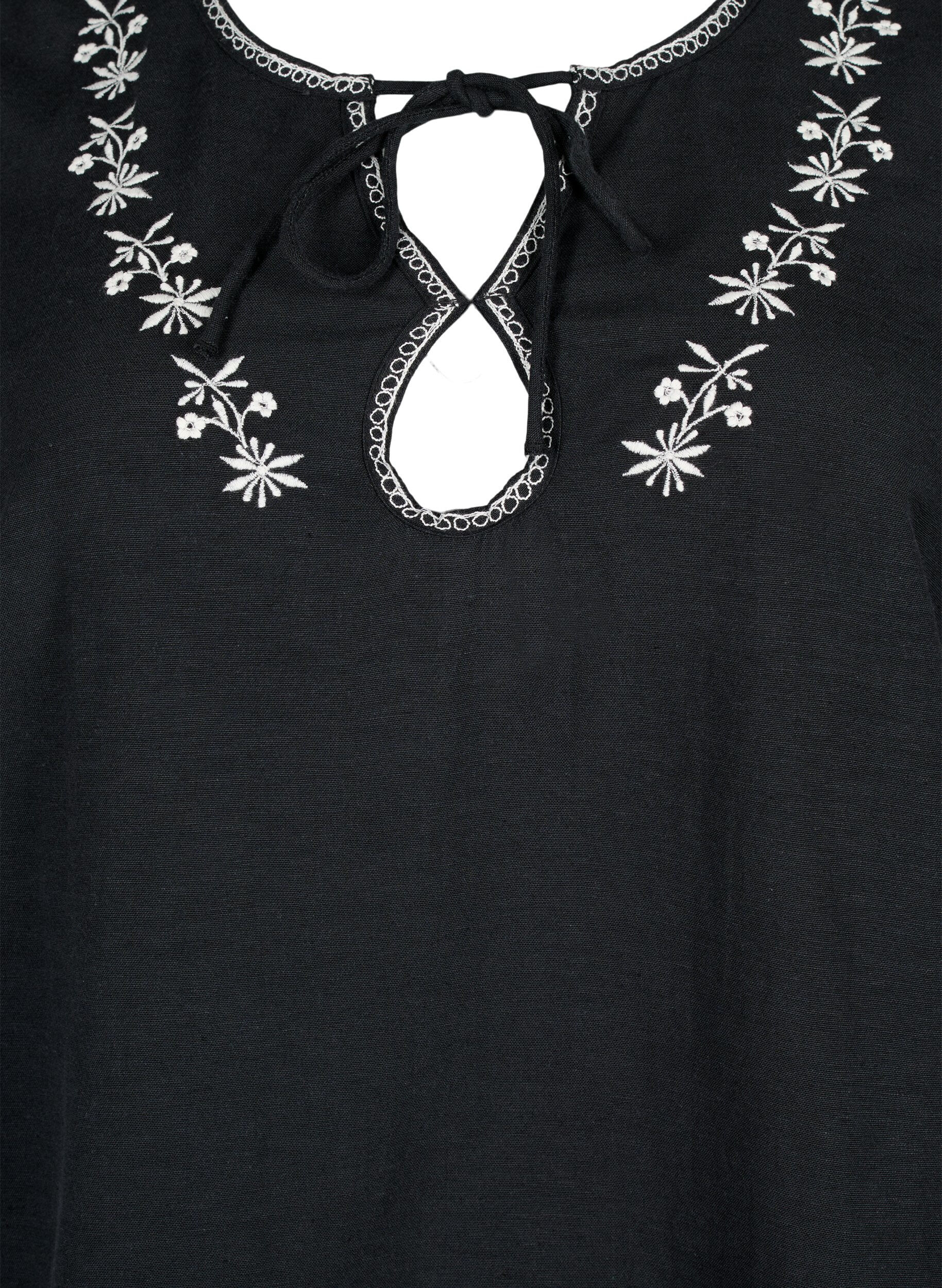 Zizzi Brodert bluse i bomullsblanding med lin, Black W. EMB, Packshot image number 2