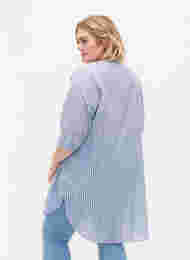 Stripete tunika med V-hals og knapper, Surf the web Stripe, Model