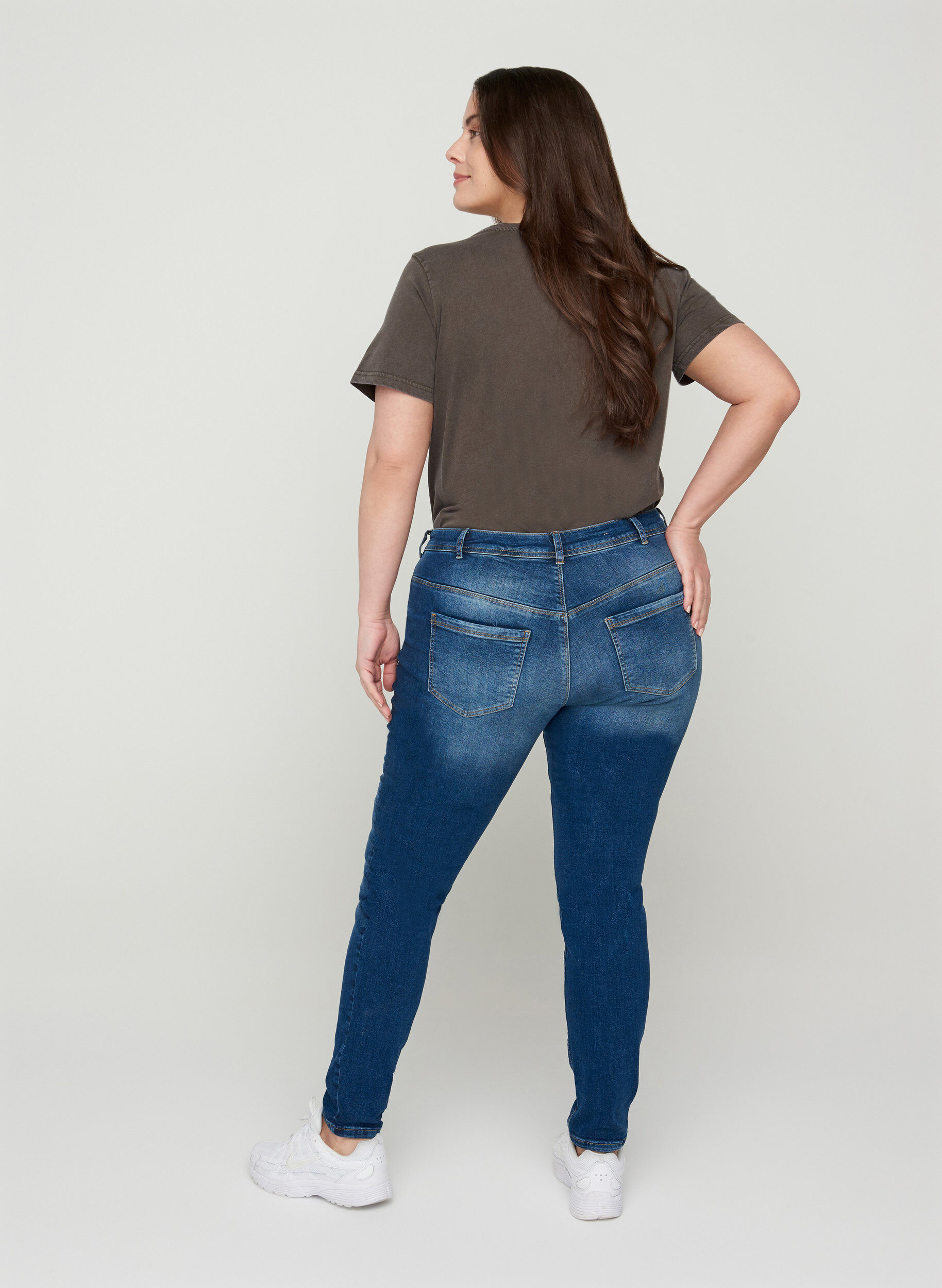 Ekstra slim Sanna jeans med normalt liv Bl Str. 42 60 Zizzi