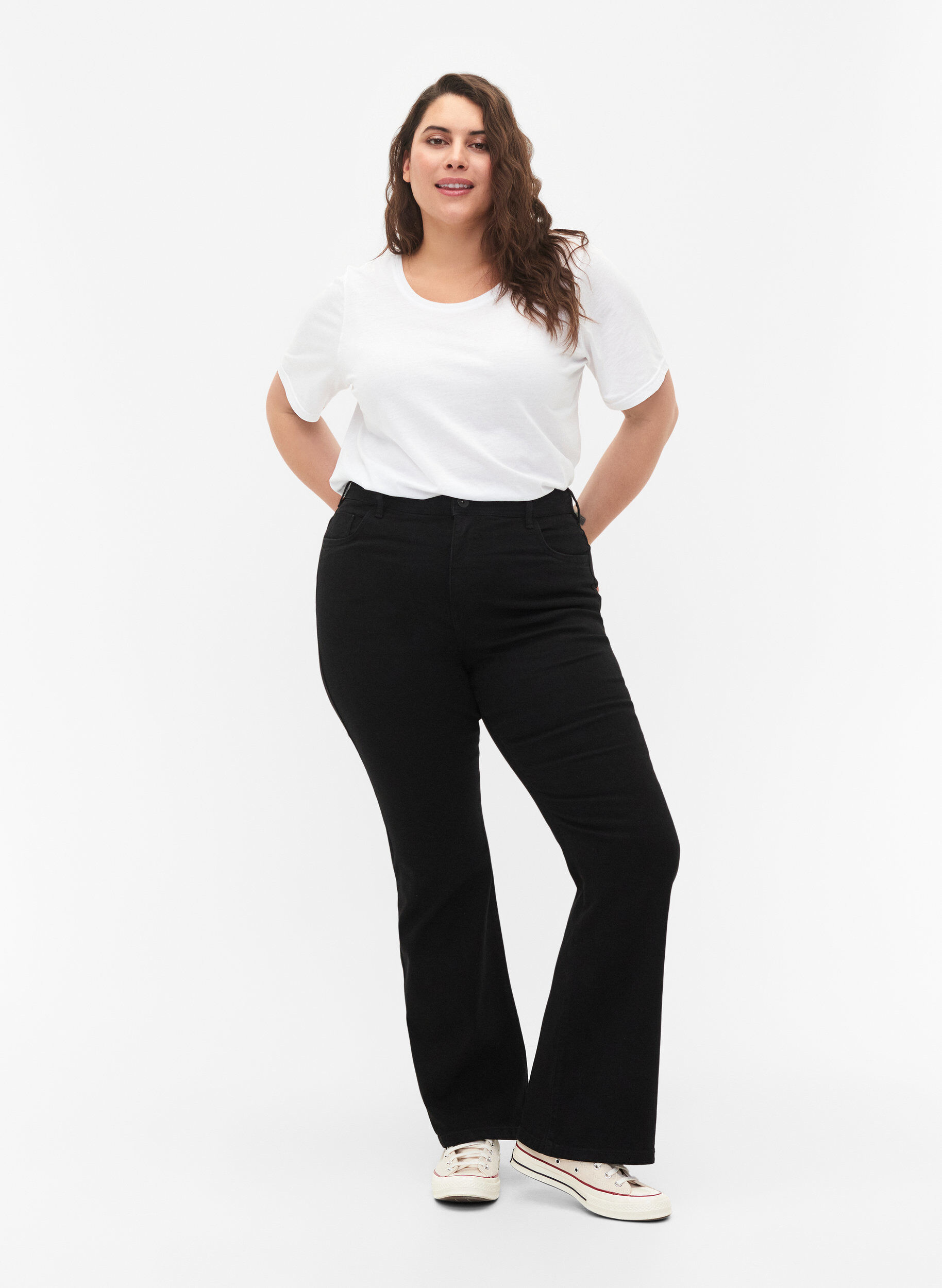 H&oslash;ytlivs jeans med bootcut, Svart, Model