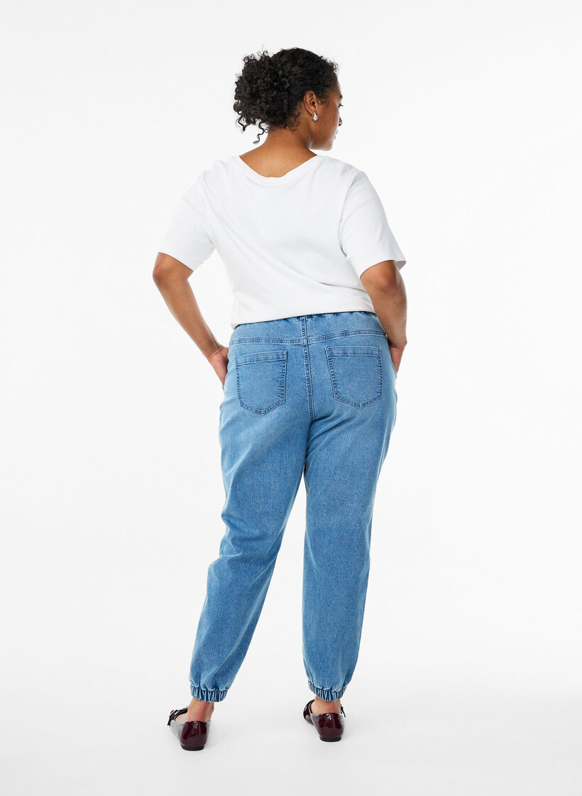 Joggebukse i denim med lommer, Light Blue Denim, Model