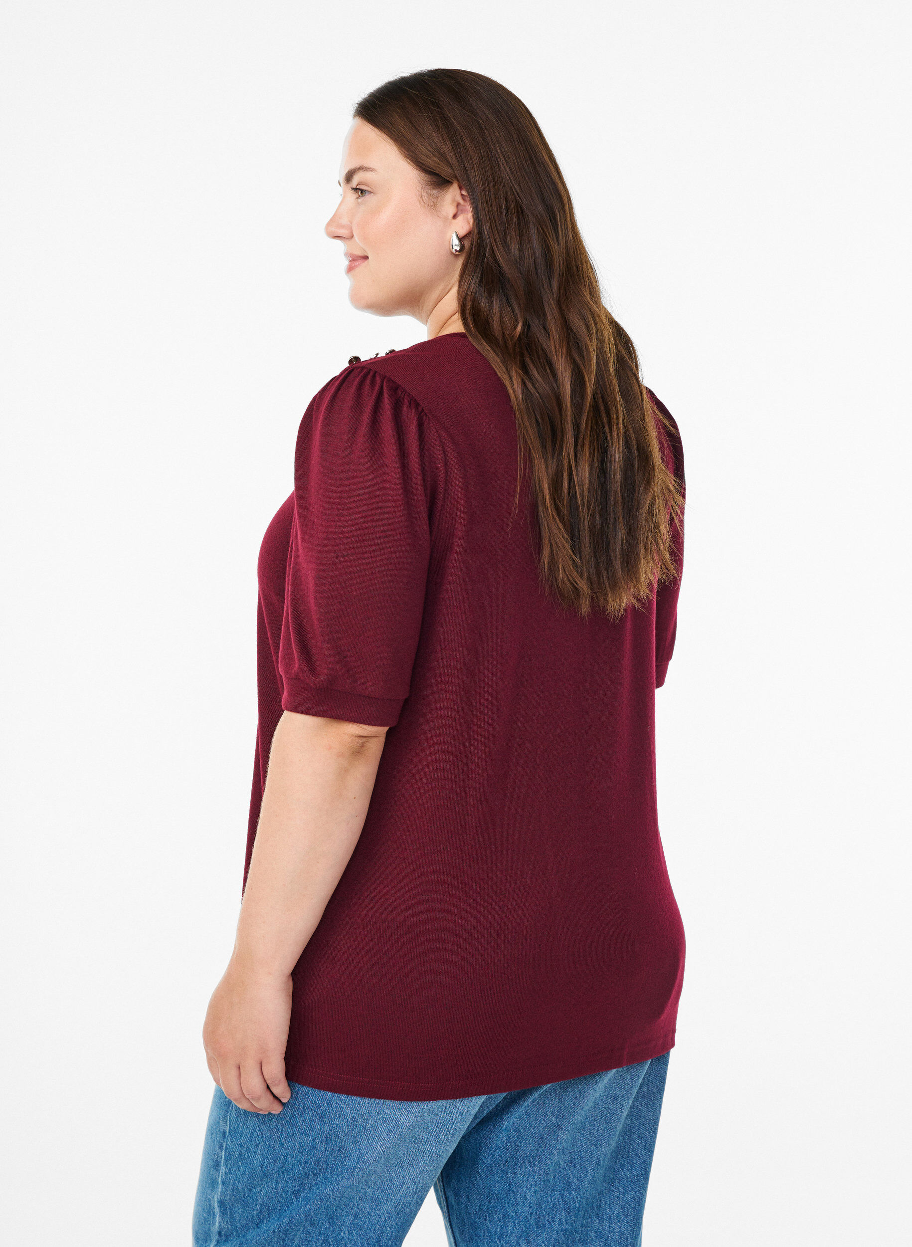 Zizzi Bluse med knappedetaljer og korte puffermer, M&oslash;rk Bordeaux, Model image number 2