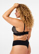 Bralette med blonder og myk vattering, Svart, Model image number 2