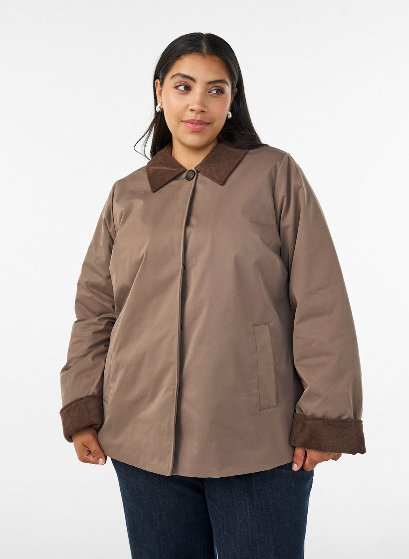 Lett polstret jakke med cordfl&oslash;yelskrage, Brun, Model image number 0