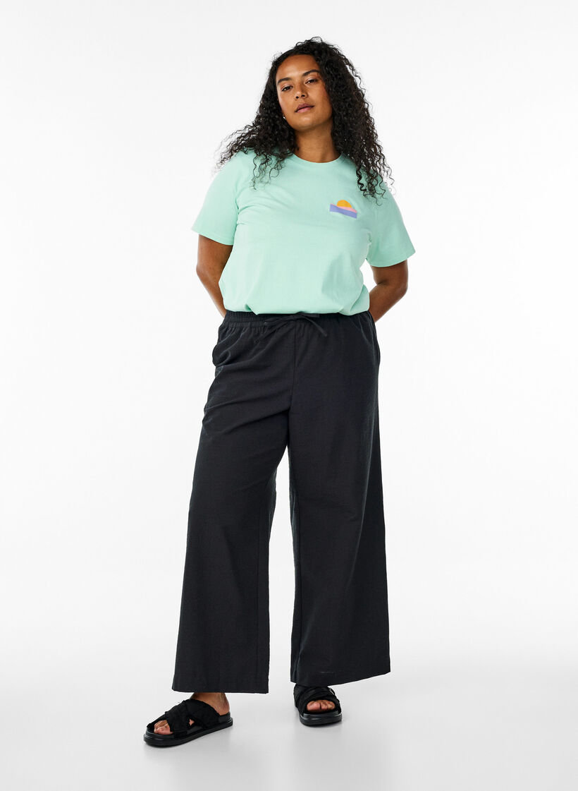 T-skjorte i økologisk bomull med ryggtrykk, Grønn, Model image number 1