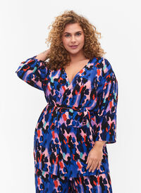 Kimono i viskose med mønster, Colorful Animal, Model