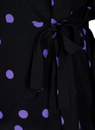 Prikkete omslagsbluse i viskose, Black w. Purple Dot, Packshot image number 3