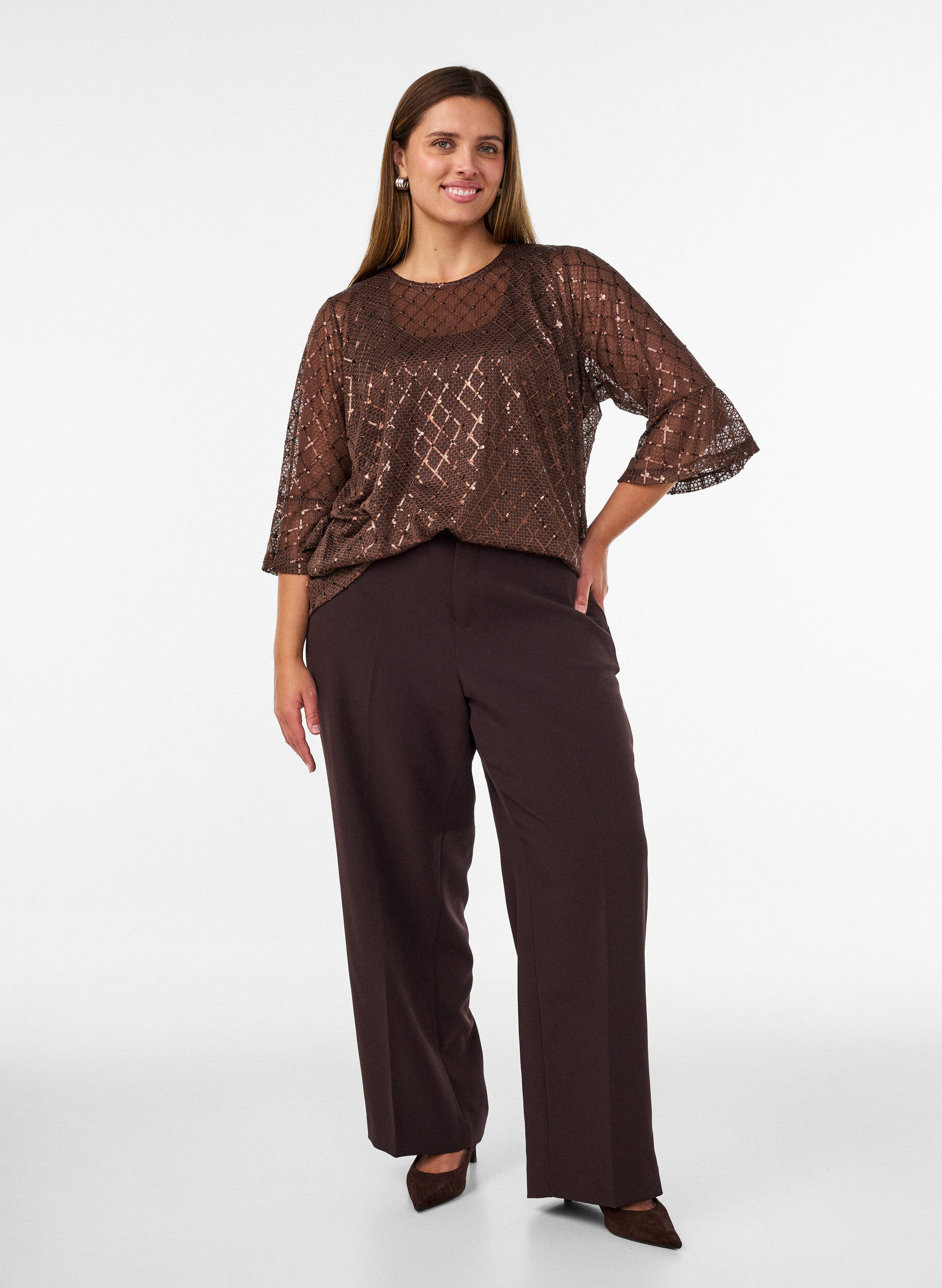 ZizziGjennomsiktig bluse med paljetter og diamantm&oslash;nster, Brun, Model image number 1