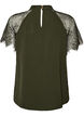 Bluse med korte blondeermer og h&oslash;y hals, Gr&oslash;nn, Packshot image number 1