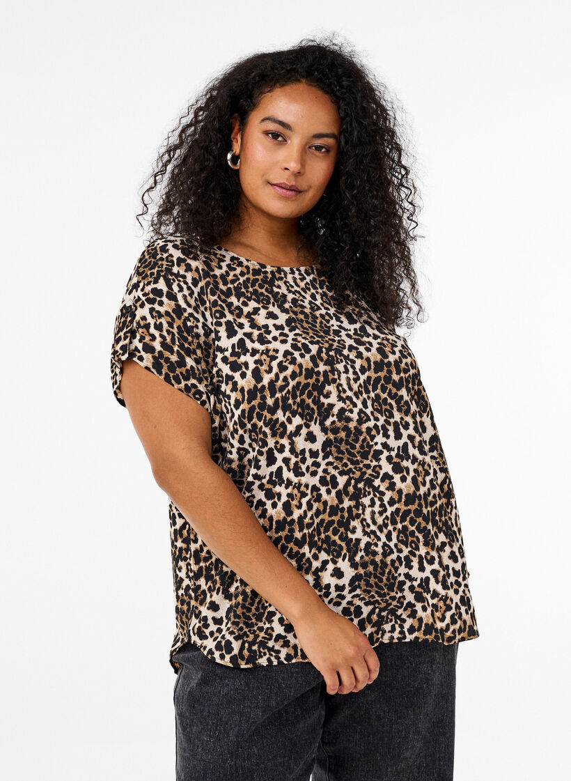 Kortermet bluse med leopardmønster, Leopard AOP, Model image number 0