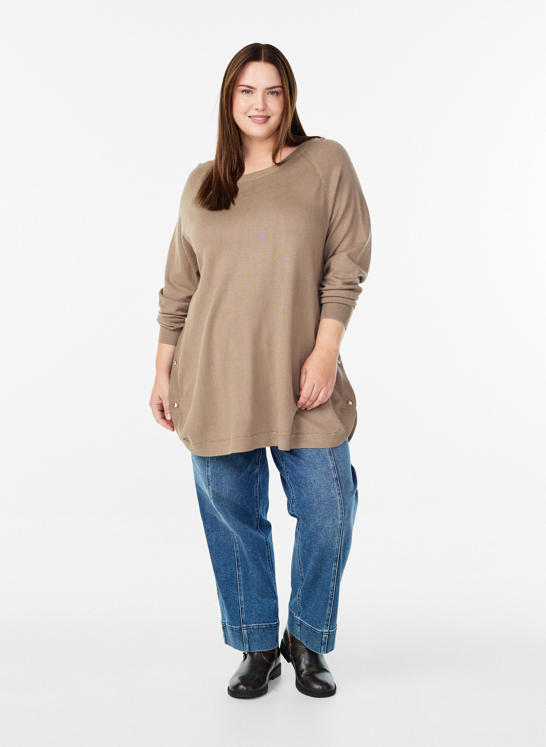 ZizziStrikkebluse med knapper i sidene, Beige, Model image number 1