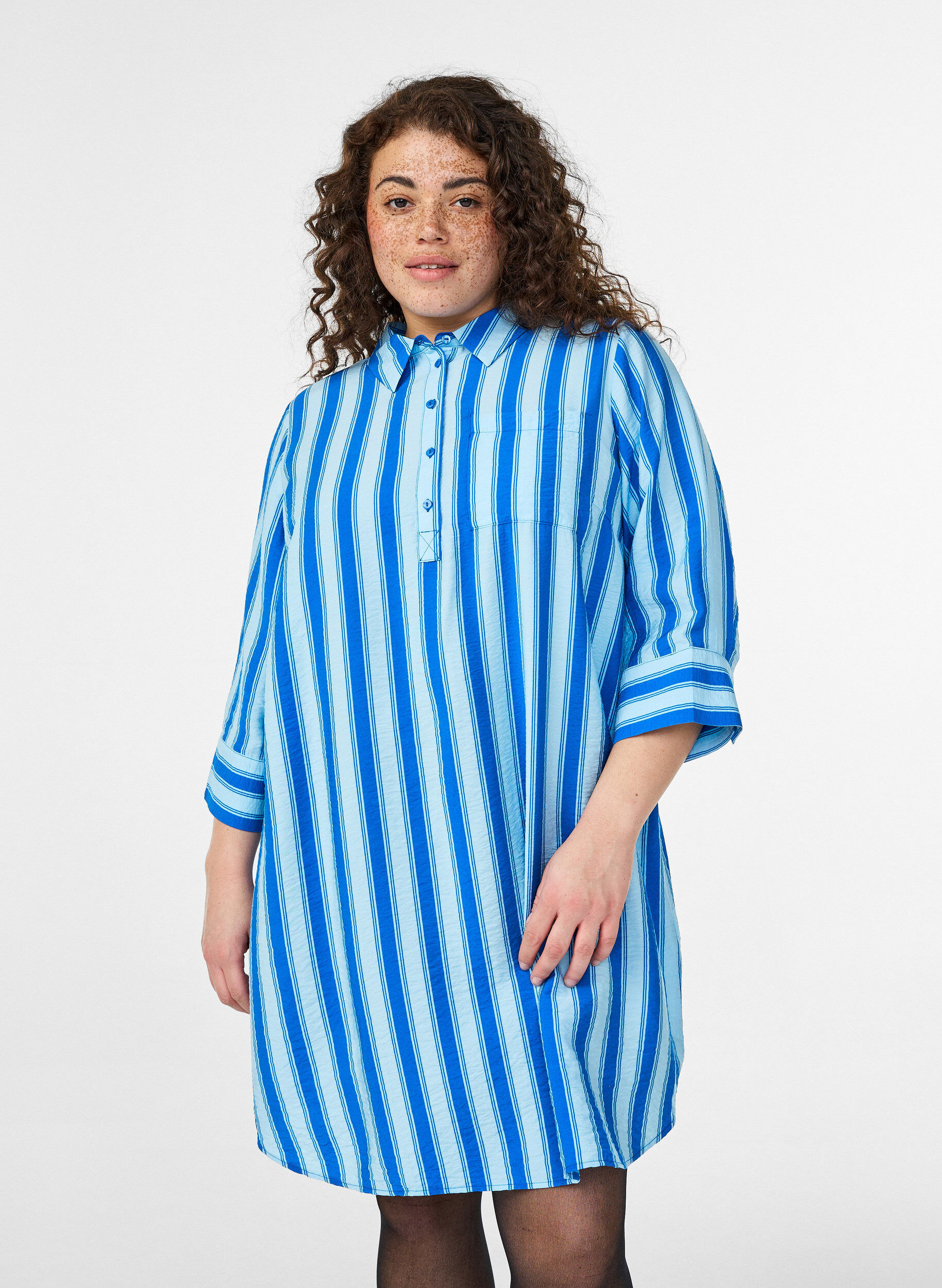 ZizziKort kjole med krage og brystlomme, Bl&aring;, Model image number 0