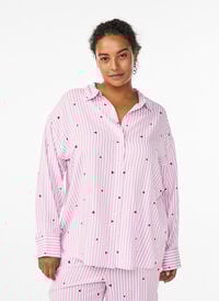 Nattkjole med striper og hjerter, Rosa Nattkjole med striper og hjerter, Rosa, Model