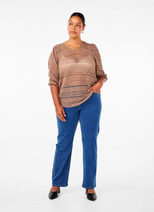 Zizzi Bluse med hullmønster og 3/4-ermer, Brun, Model image number 1