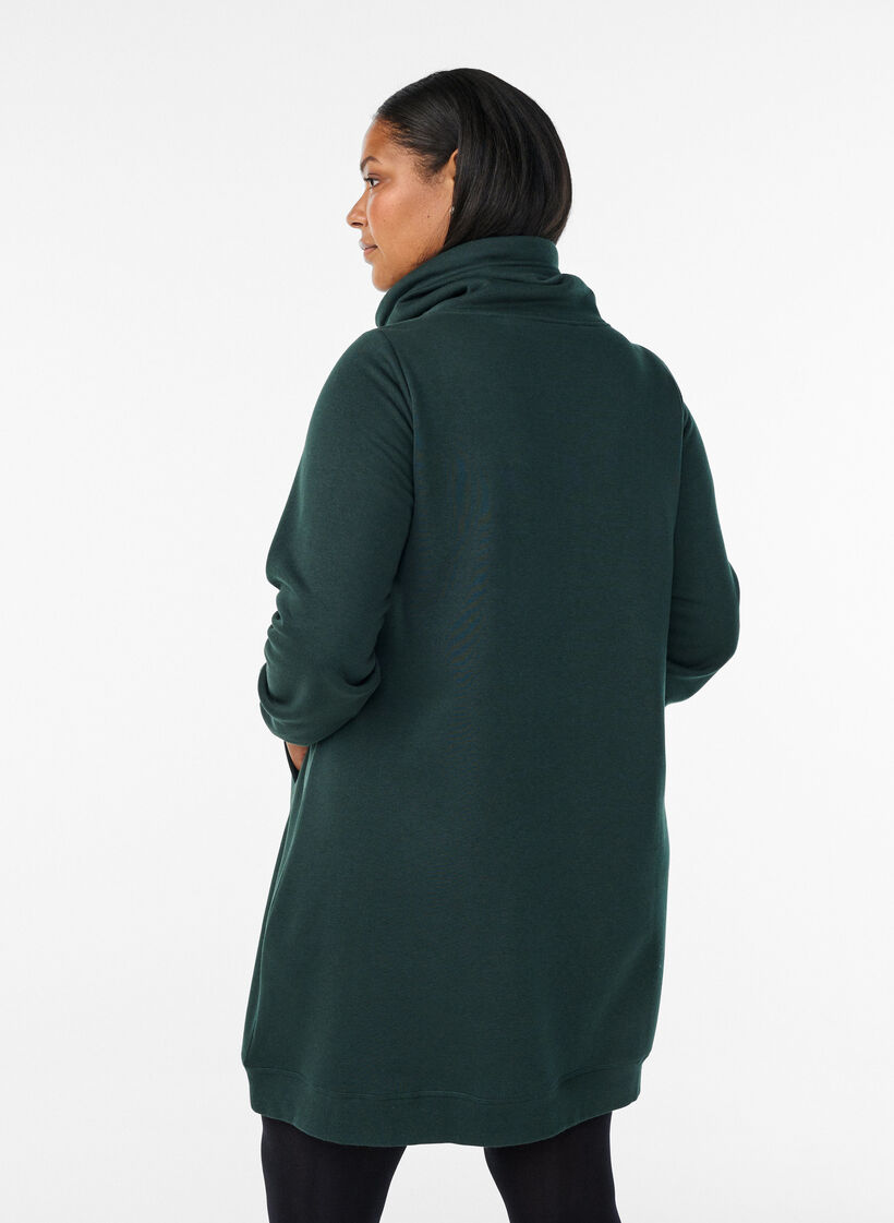 Kort genserkjole med h&oslash;y hals og lommer, Gr&oslash;nn, Model image number 2