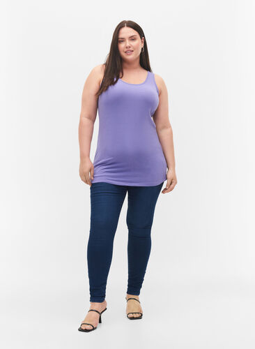 Ensfarget basistopp i bomull, Veronica, Model image number 2