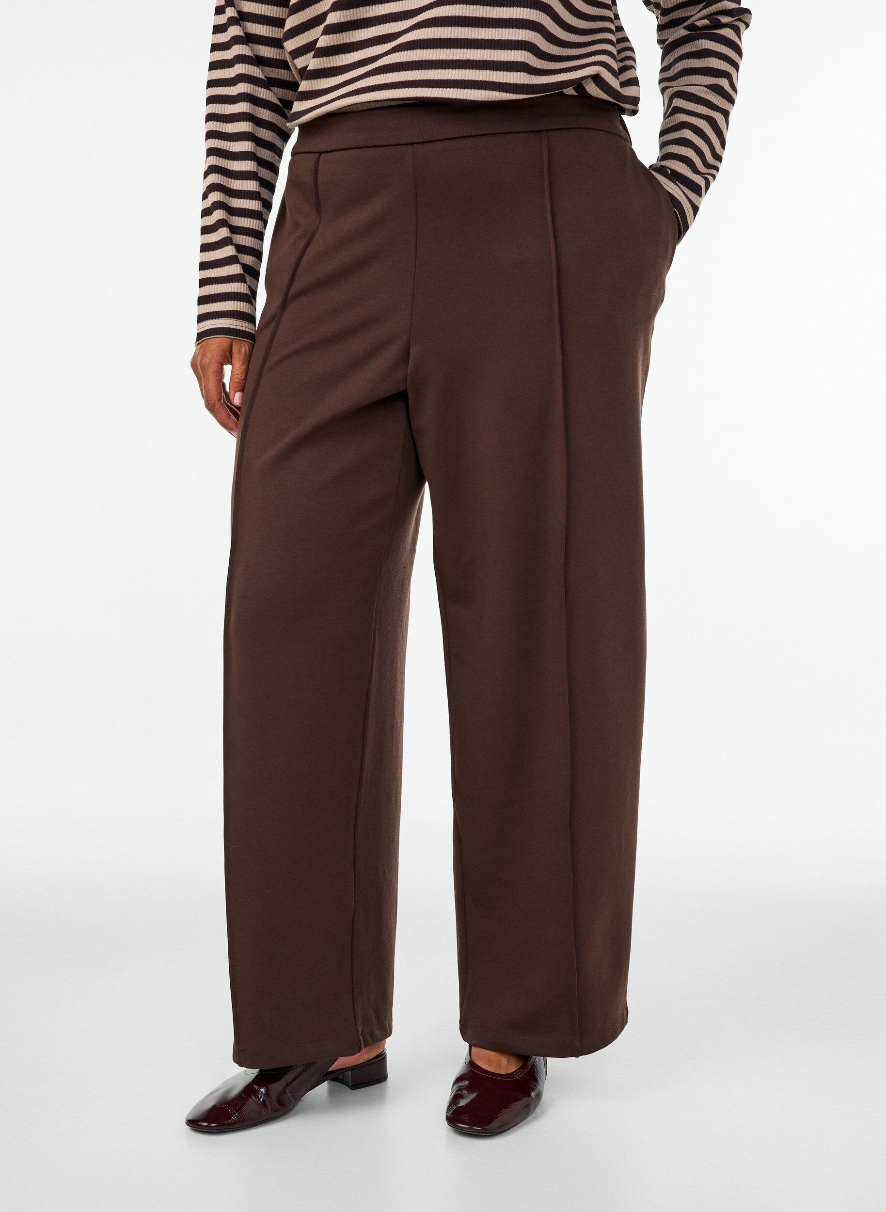 ZizziLoose fit jerseybukser med h&oslash;y midje, Brun, Model image number 2