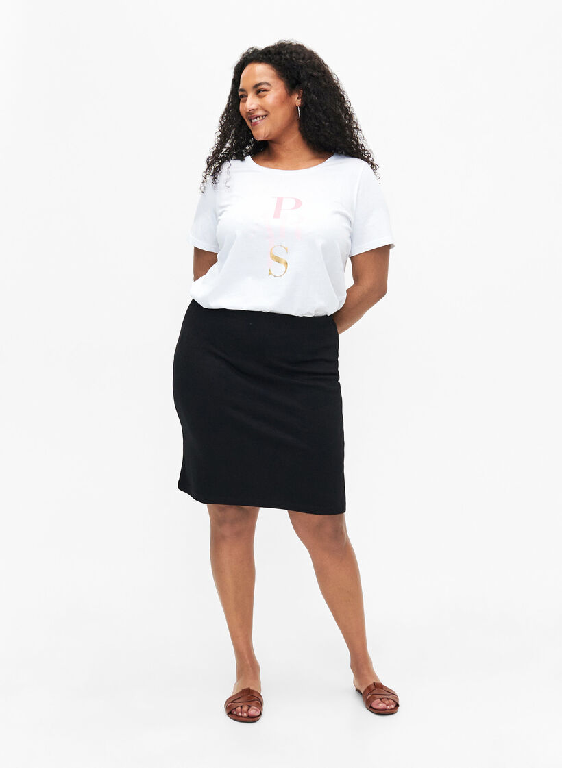 Tettsittende skjørt i viskose med splitt, Black, Model image number 0