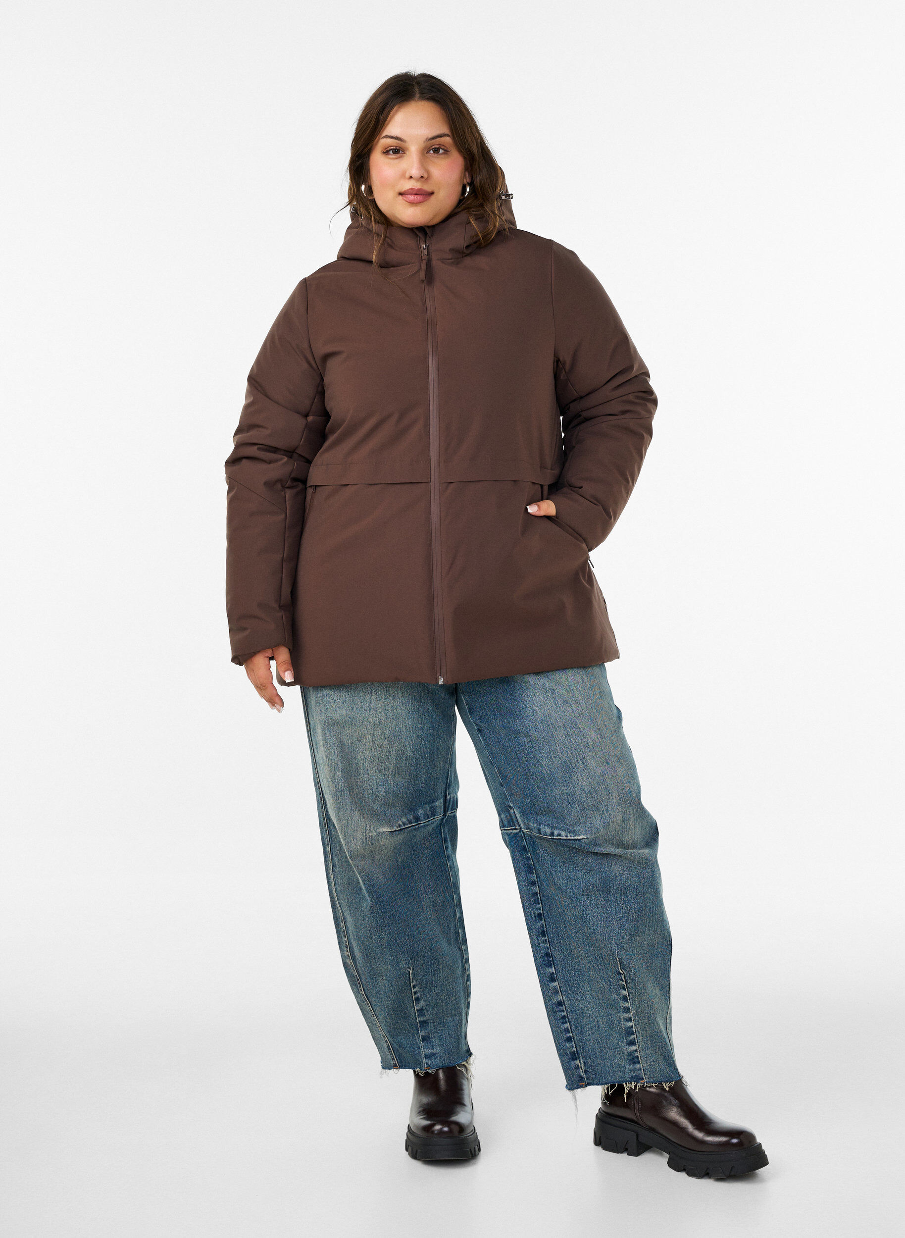 ZizziVinterjakke med hette og justerbar midje, Brun, Model image number 1
