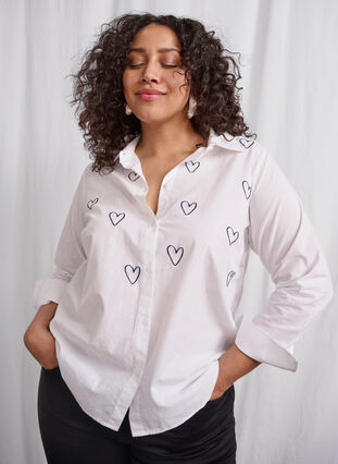 Zizzi Klassisk skjorte med broderte hjerter, Bright Wh.W. Blue H., Image image number 0