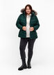 Kort boblejakke med hette, Gr&oslash;nn, Model image number 1