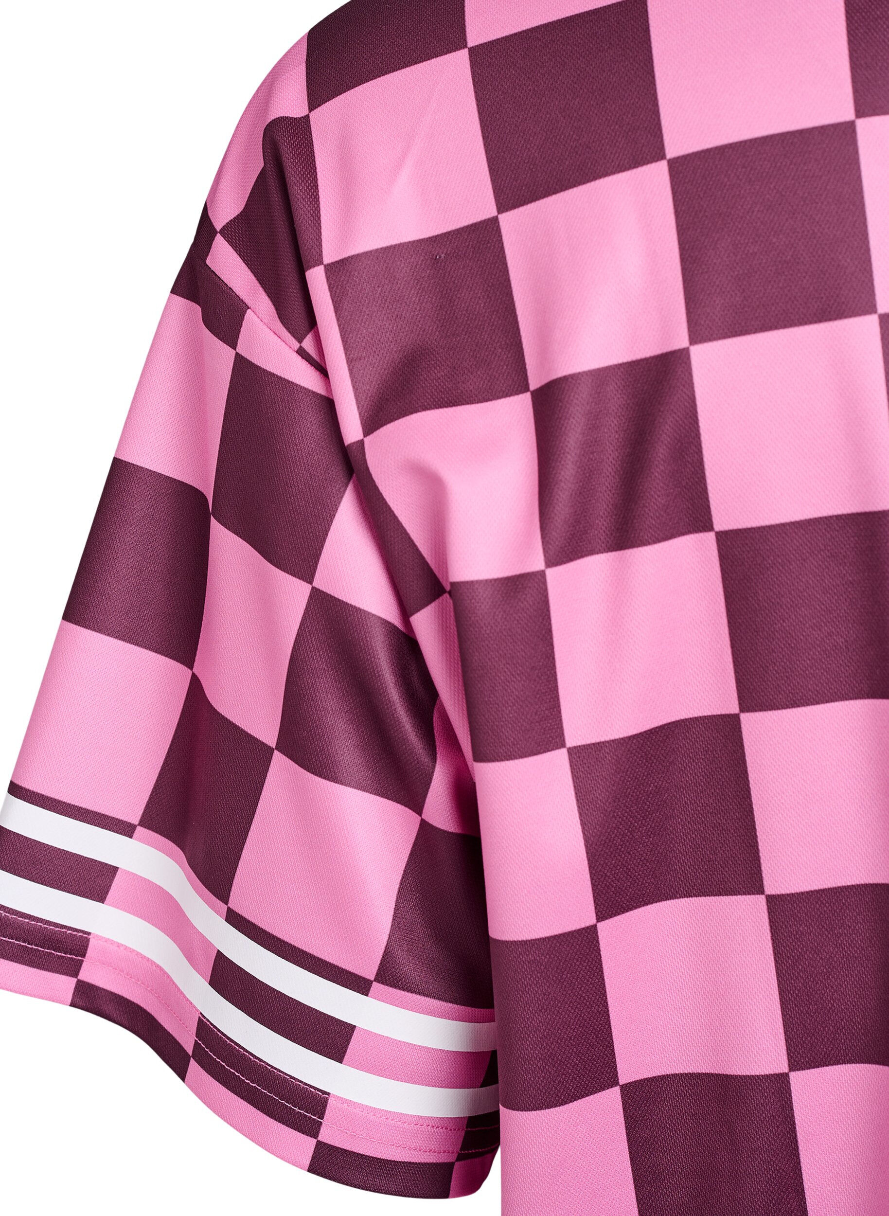 Zizzi Sporty T-skjorte med ruter og teksttrykk, R&oslash;d, Packshot image number 3