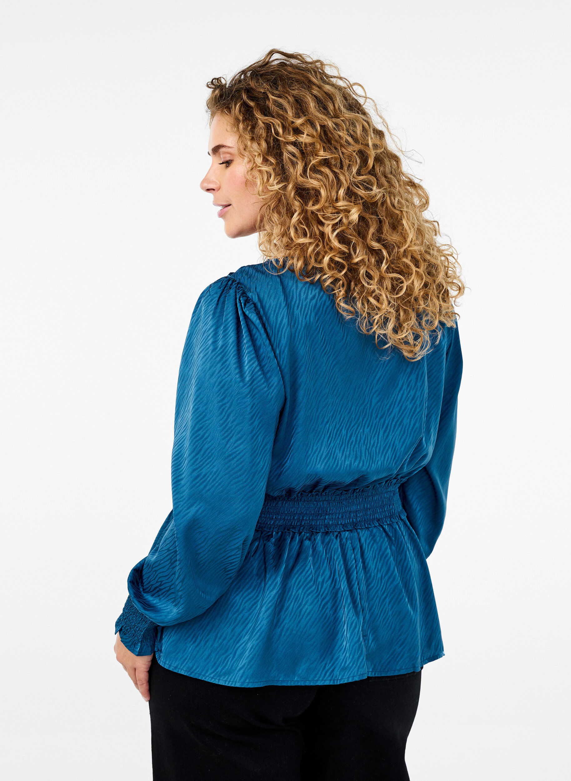 Zizzi Ton-i-ton m&oslash;nstret bluse med smock, Midnight, Model image number 1