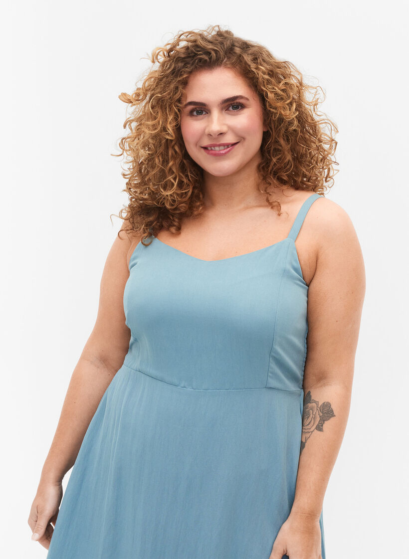 Ensfarget kjole med stropper i viskose med smock, Smoke Blue, Model image number 2