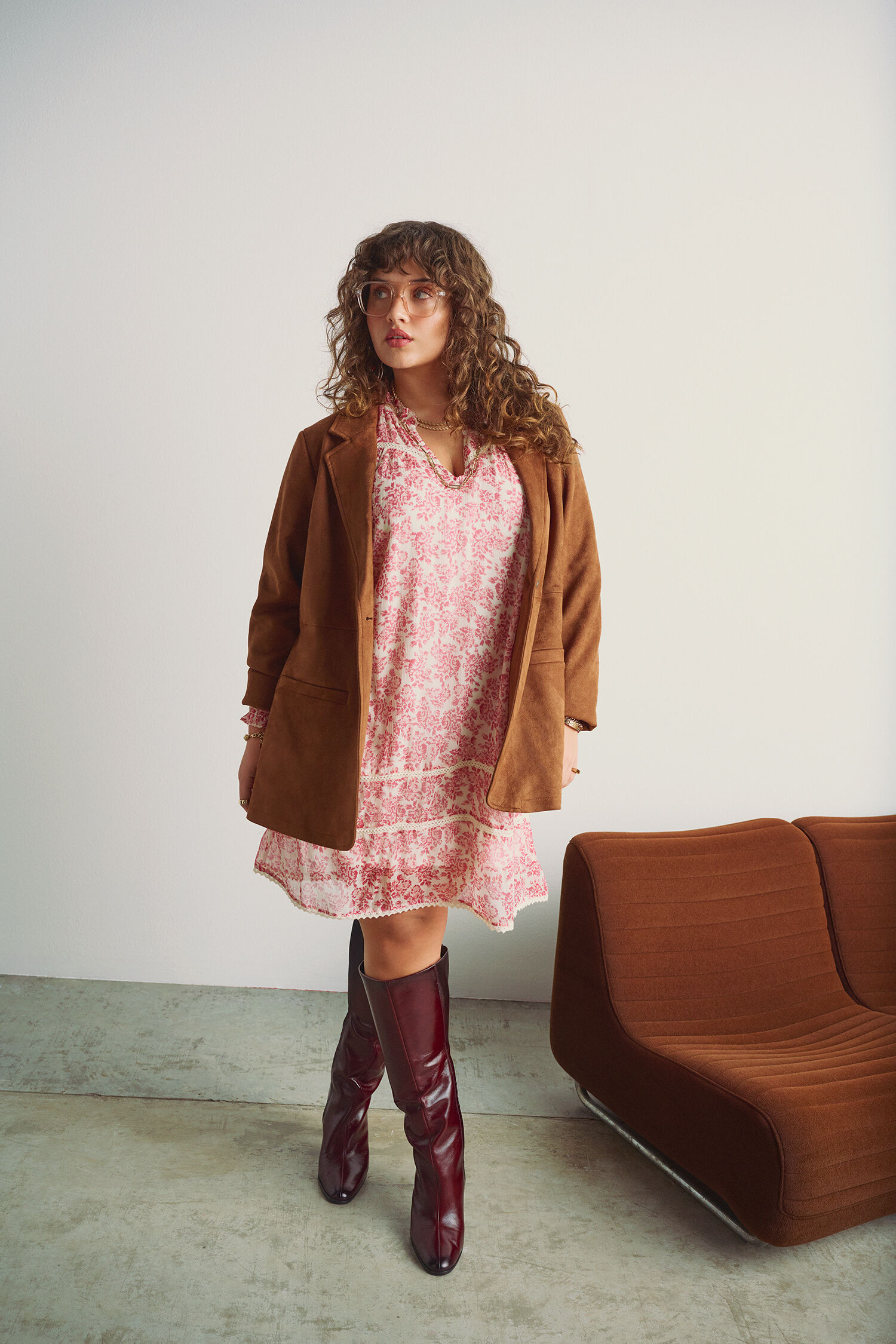 Feminint m&oslash;ter r&aring;tt &ndash; perfekt for sesongen, , Model