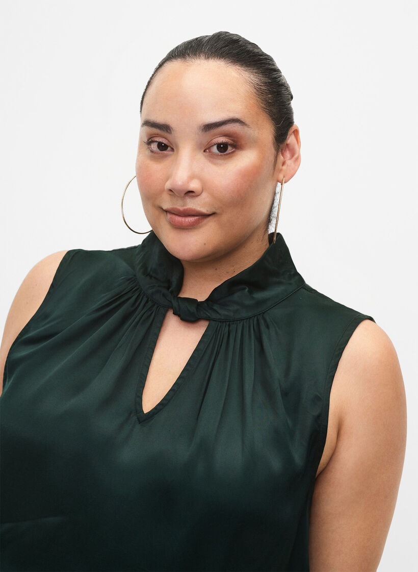 Ermeløs topp i viskose med detaljer, Scarab, Model image number 2