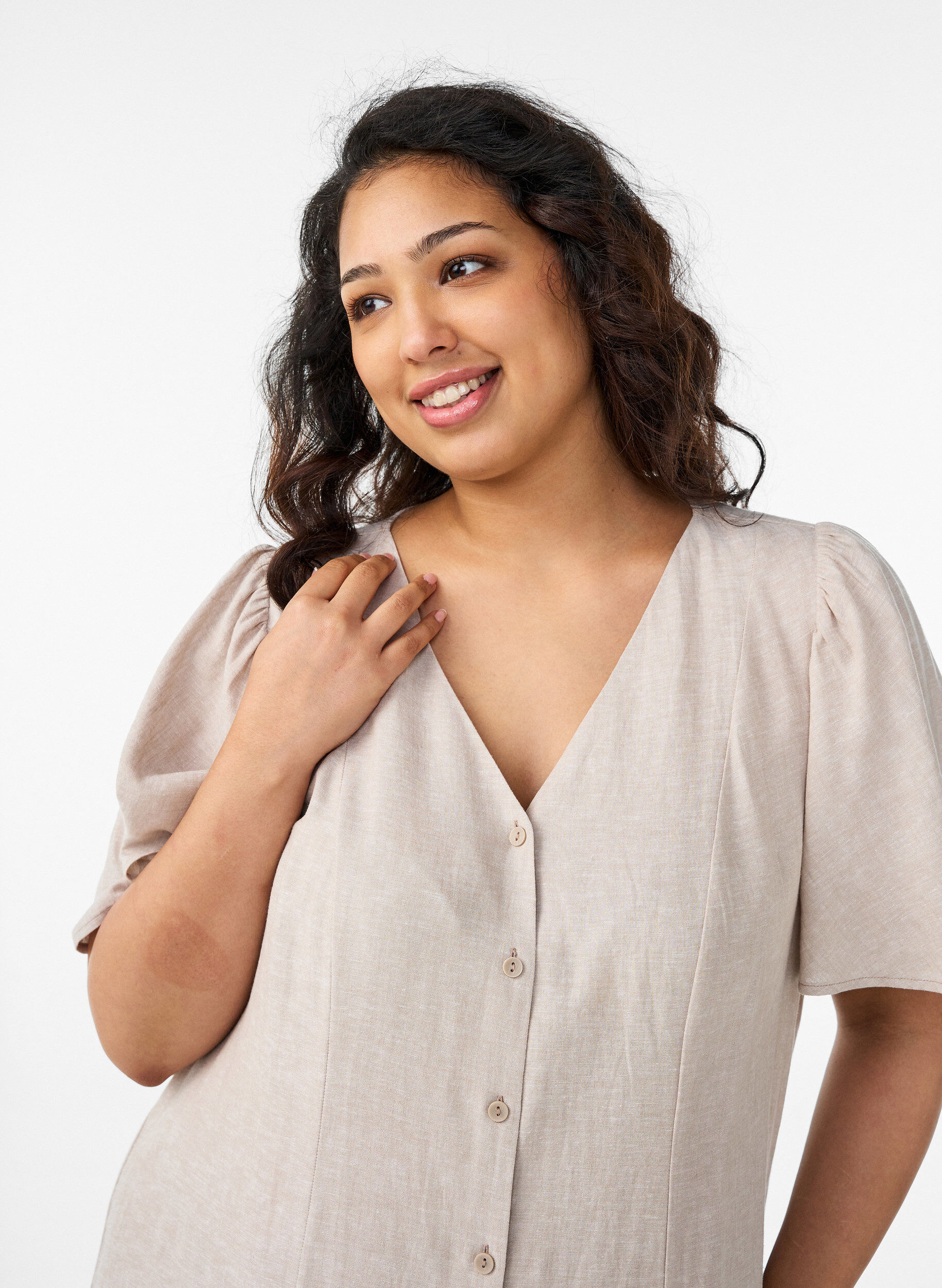 ZizziMidikjole i lin og viskose med volangermer, Beige, Model image number 2