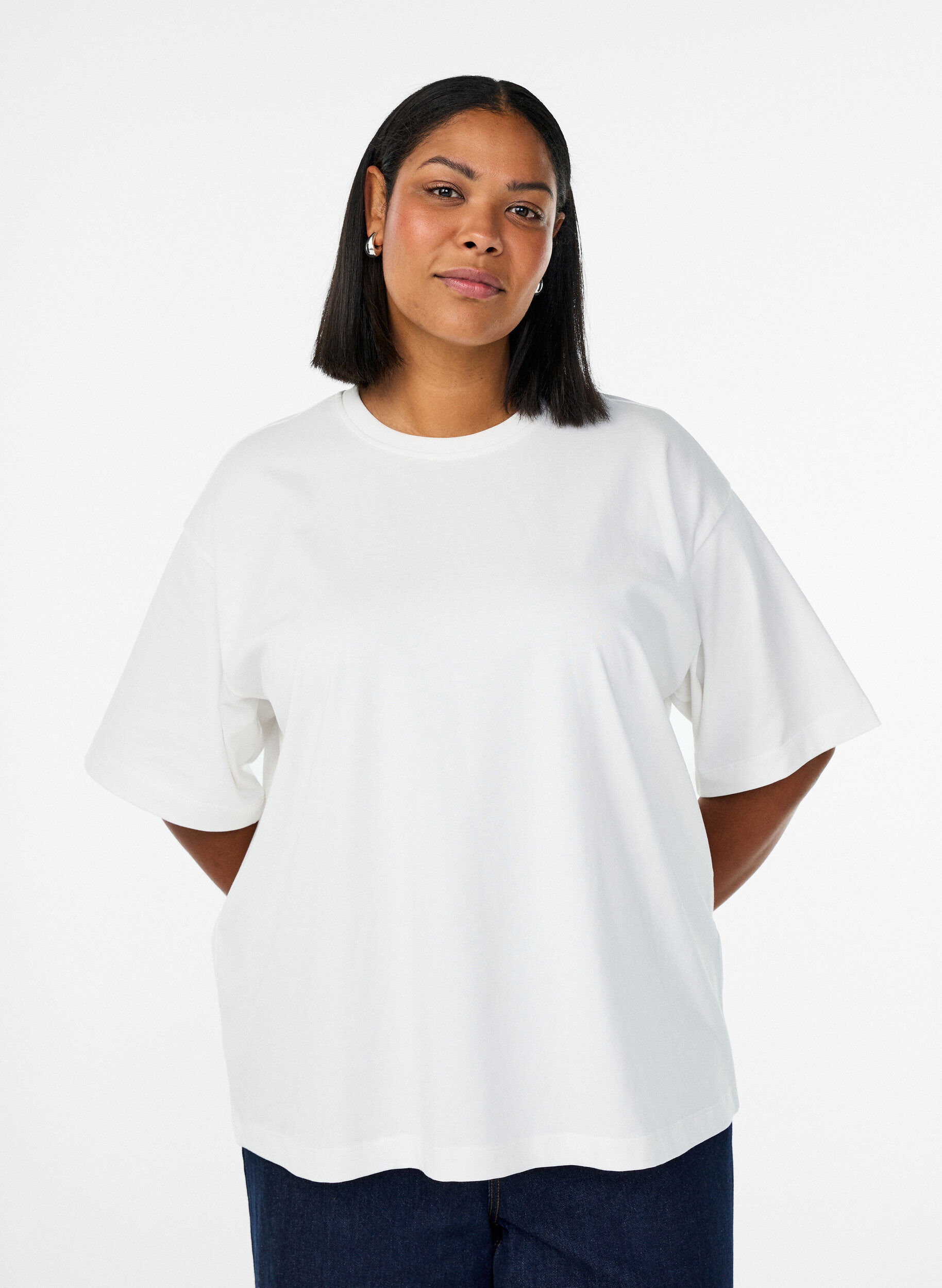 Oversized T-skjorte med halve ermer, Hvit, Model